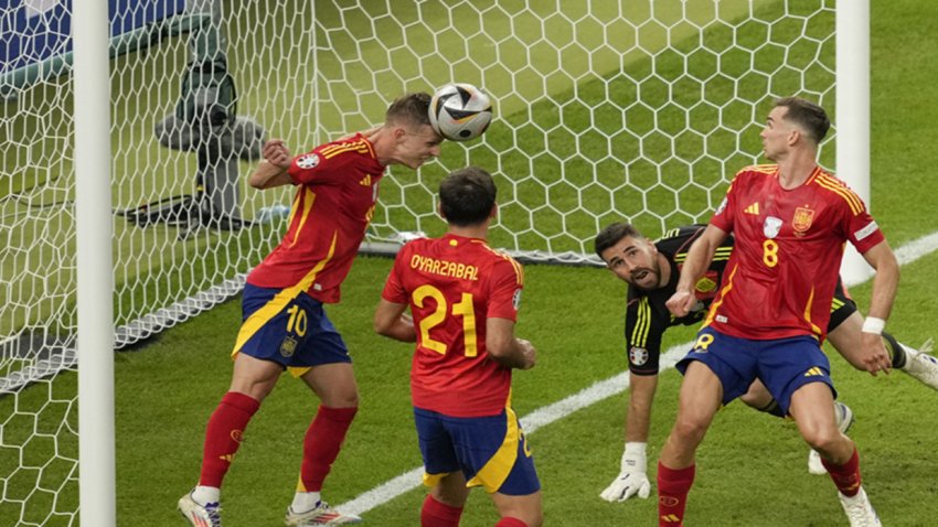 نجم منتخب إسبانيا ينقذ بلاده من استقبال هدف محقق في الدقيقة 90 !