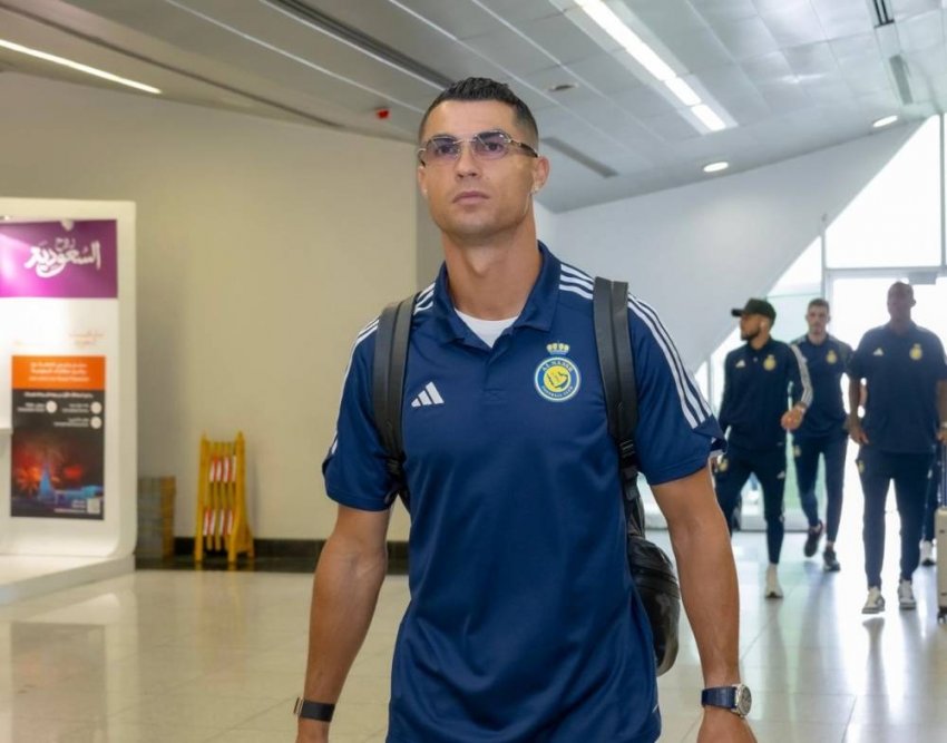 كابتن فريق النصر رونالدو يظهر مع العالمي